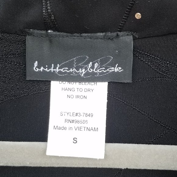 Brittany Black - Black Sleeveless Shirt with Silver Sequins - Picture 2 of 7